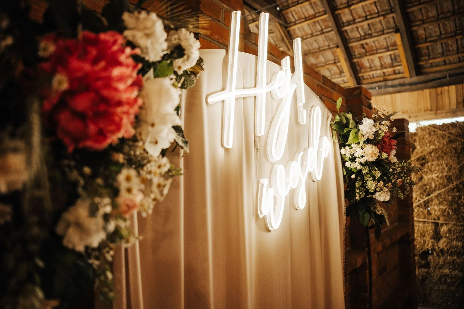 Dekoracja sali weselnej rustykalny styl