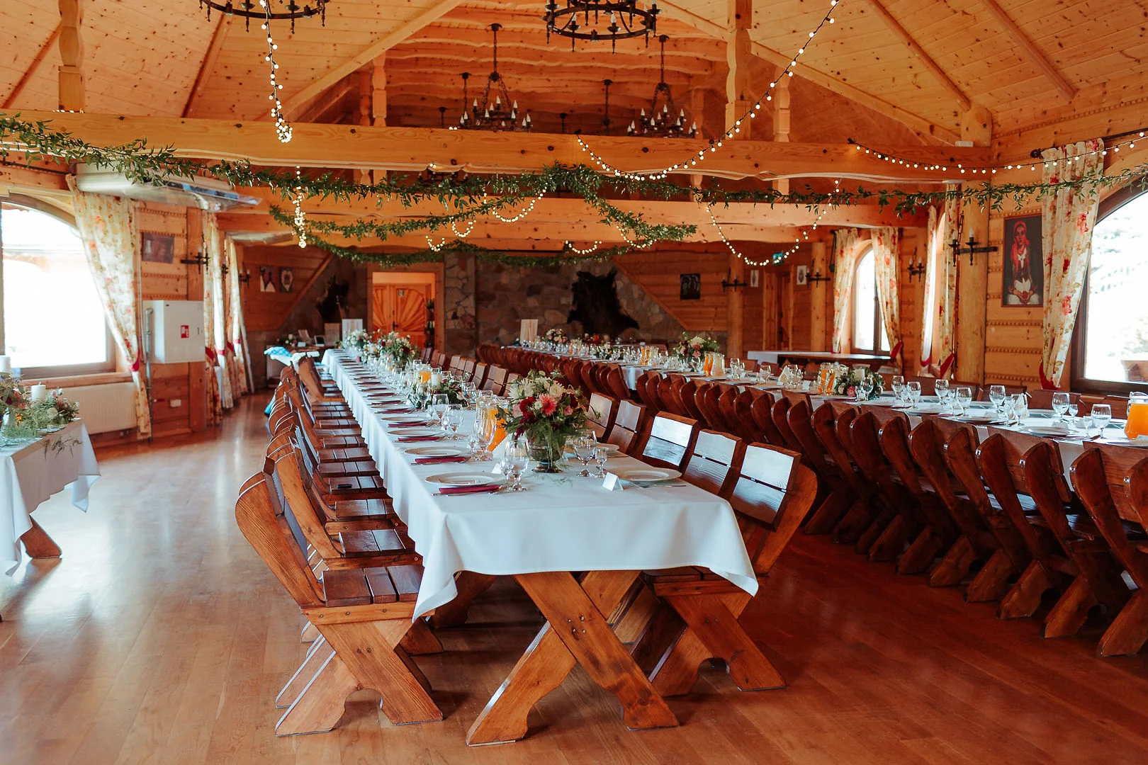 Dekoracja stołu weselnego rustykalna