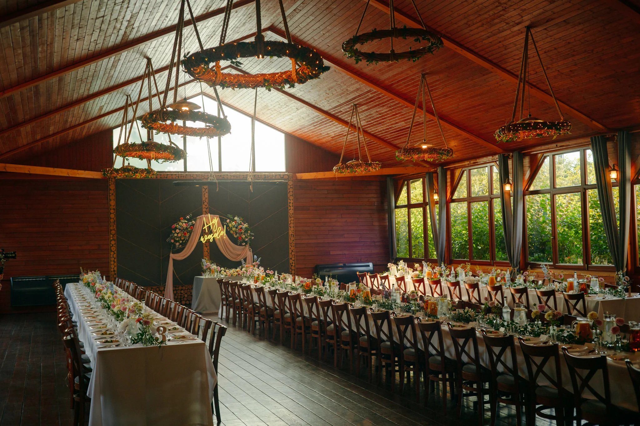 Sala weselna przed dekoracją